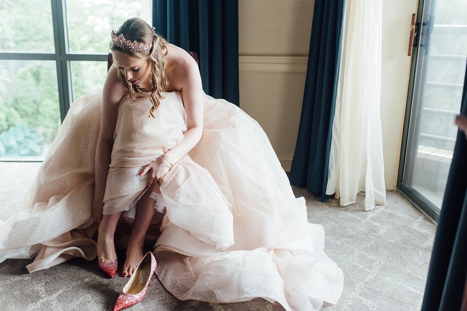 Anna + Mike - Desmond Hotel Wedding - Main Line Wedding Photographer - Alison Dunn Photography photo