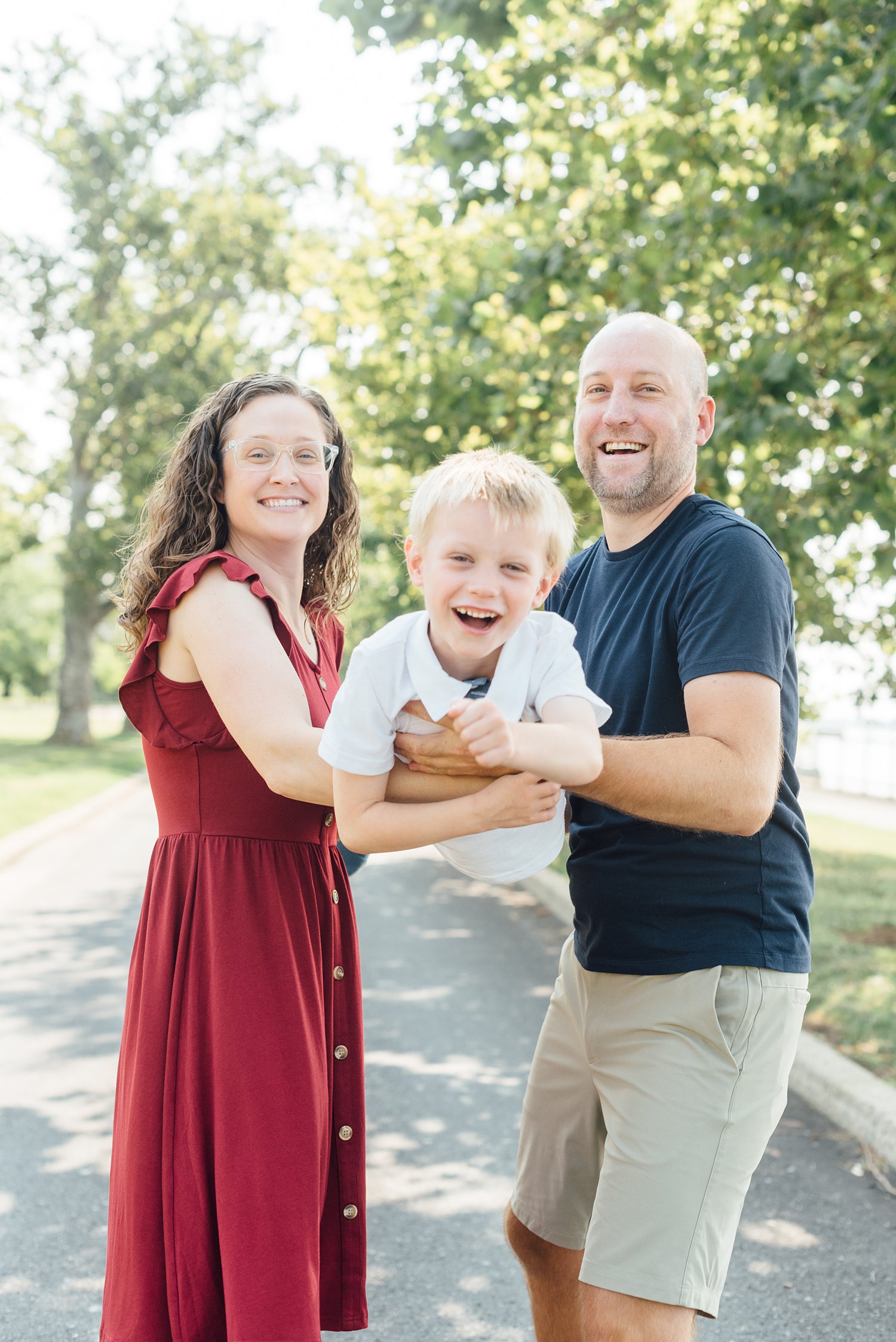 Navy Yard Mini Sessions - Philadelphia Family Photographer - Alison Dunn Photography photo