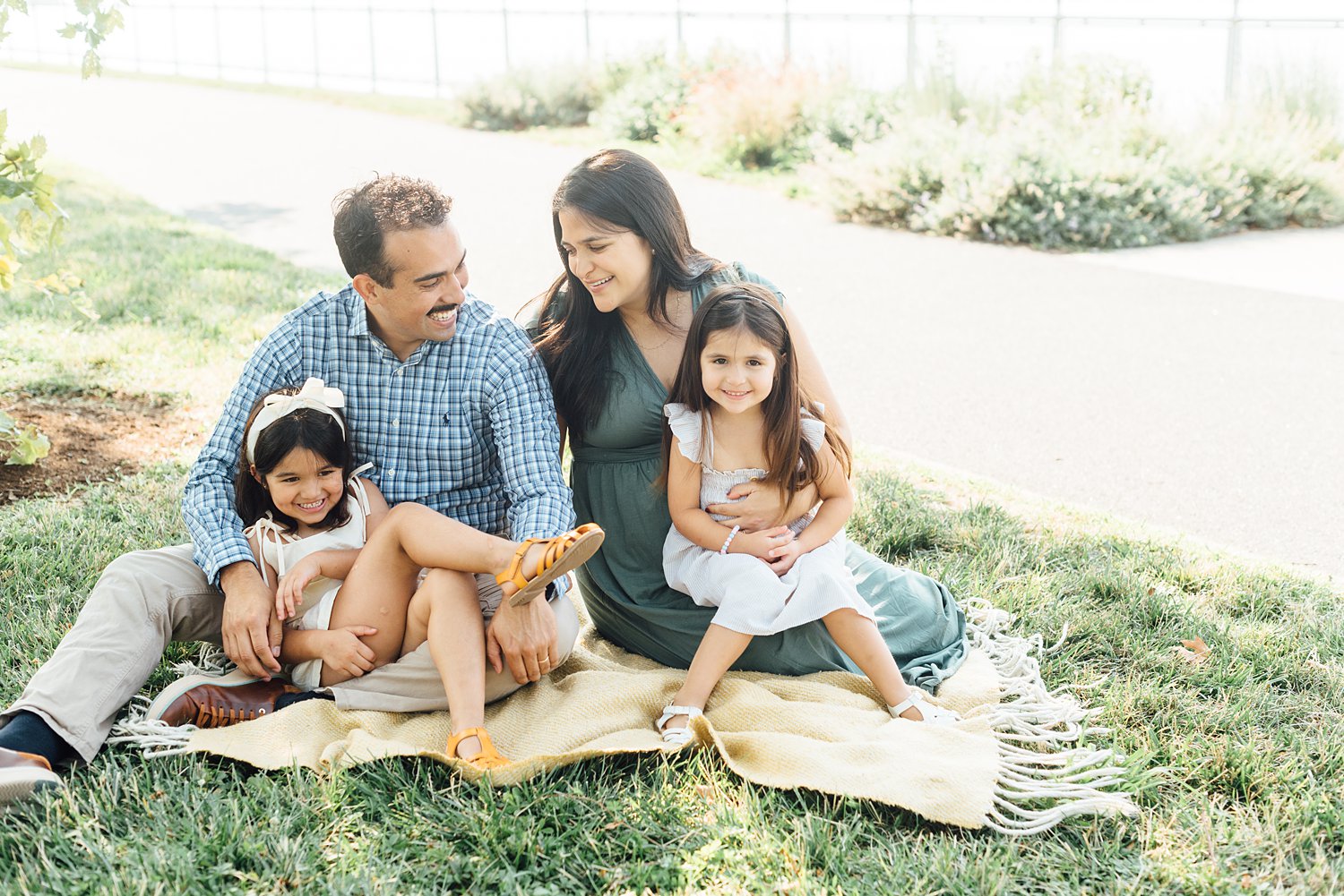 Navy Yard Mini Sessions - Philadelphia Family Photographer - Alison Dunn Photography photo